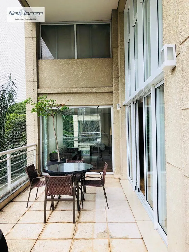 Apartamento, 4 quartos, 301 m² - Foto 1