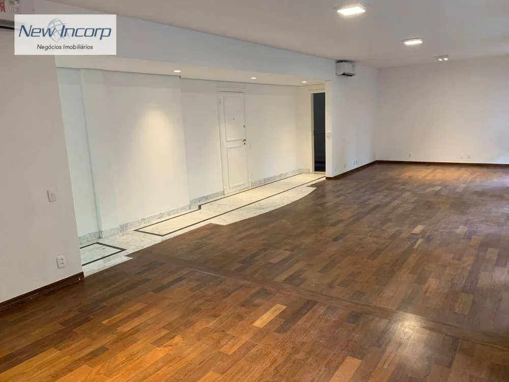 Apartamento, 3 quartos, 222 m² - Foto 1