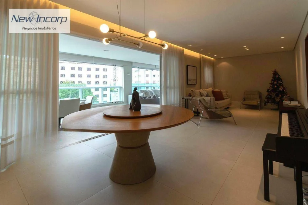 Apartamento, 3 quartos, 208 m² - Foto 2