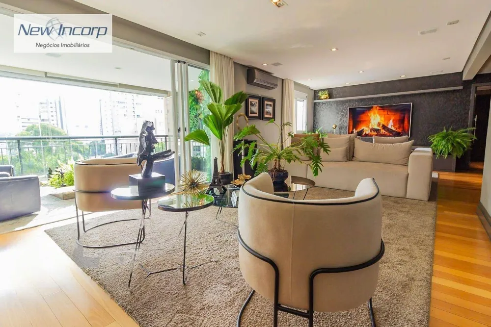 Apartamento, 3 quartos, 202 m² - Foto 1