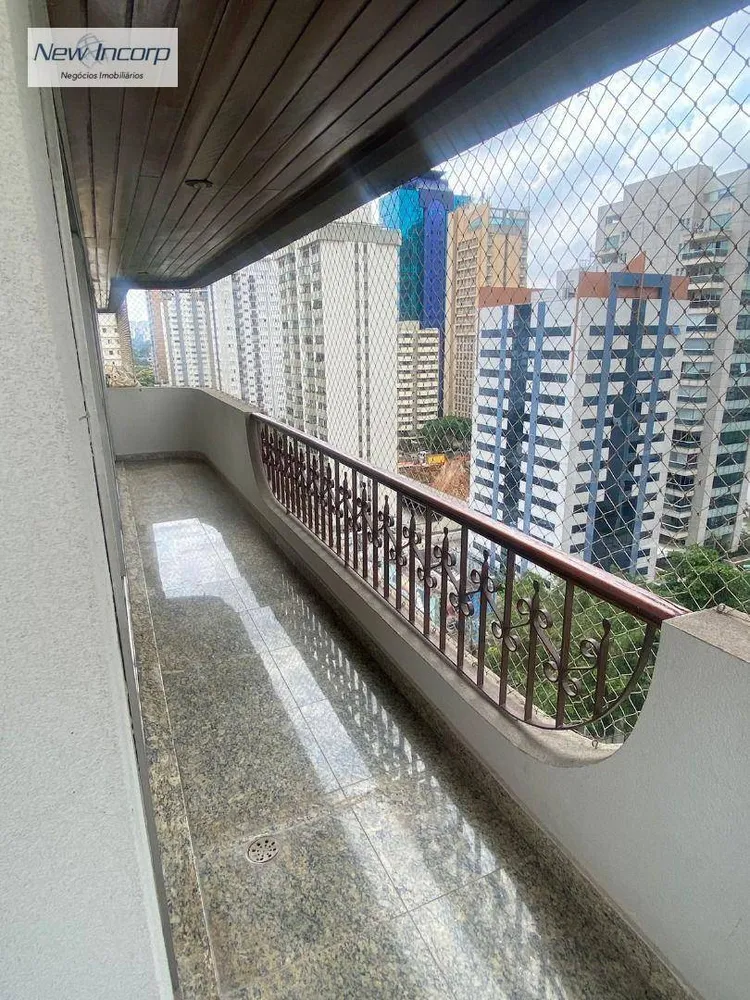Apartamento, 3 quartos, 200 m² - Foto 1