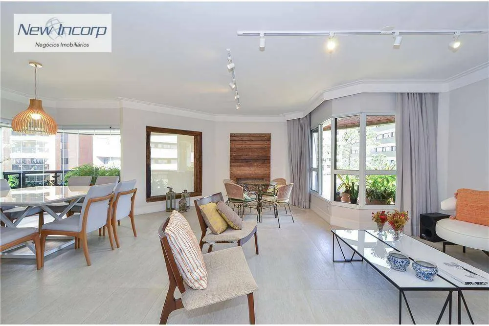 Apartamento, 3 quartos, 224 m² - Foto 1