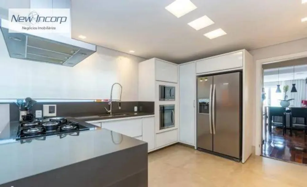 Sobrado, 4 quartos, 240 m² - Foto 2