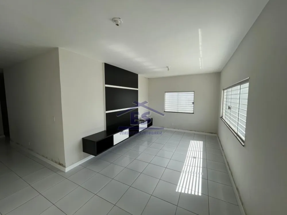 Casa, 3 quartos, 184 m² - Foto 2