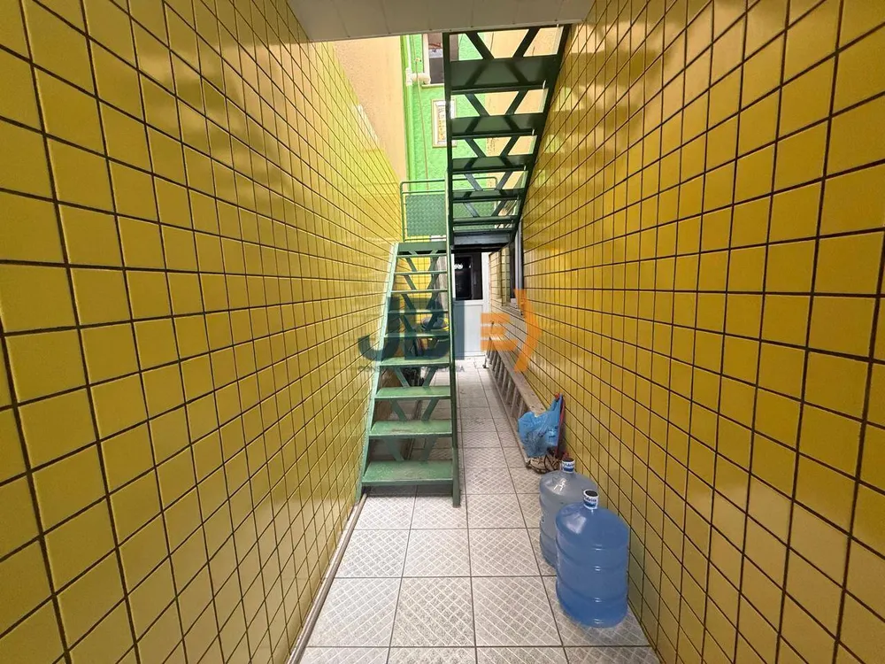 Casa, 5 quartos, 340 m² - Foto 2