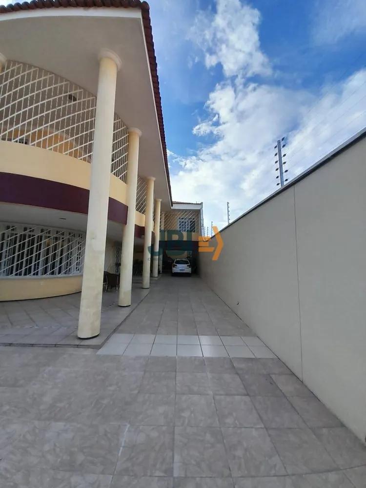 Casa, 4 quartos, 360 m² - Foto 2