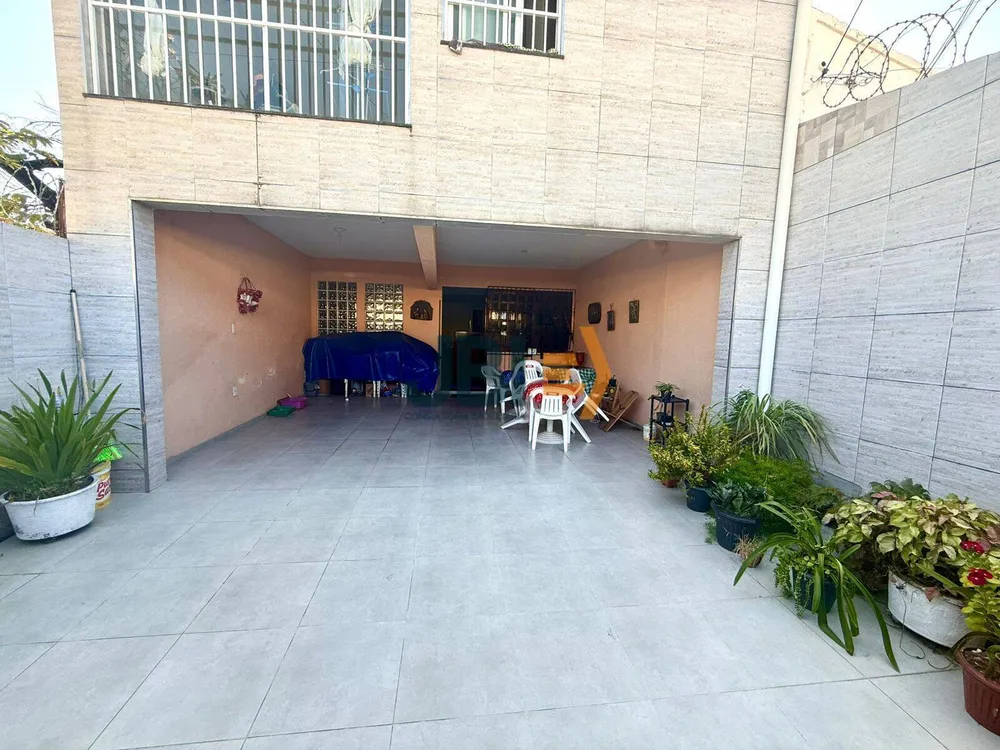 Casa, 5 quartos, 270 m² - Foto 1