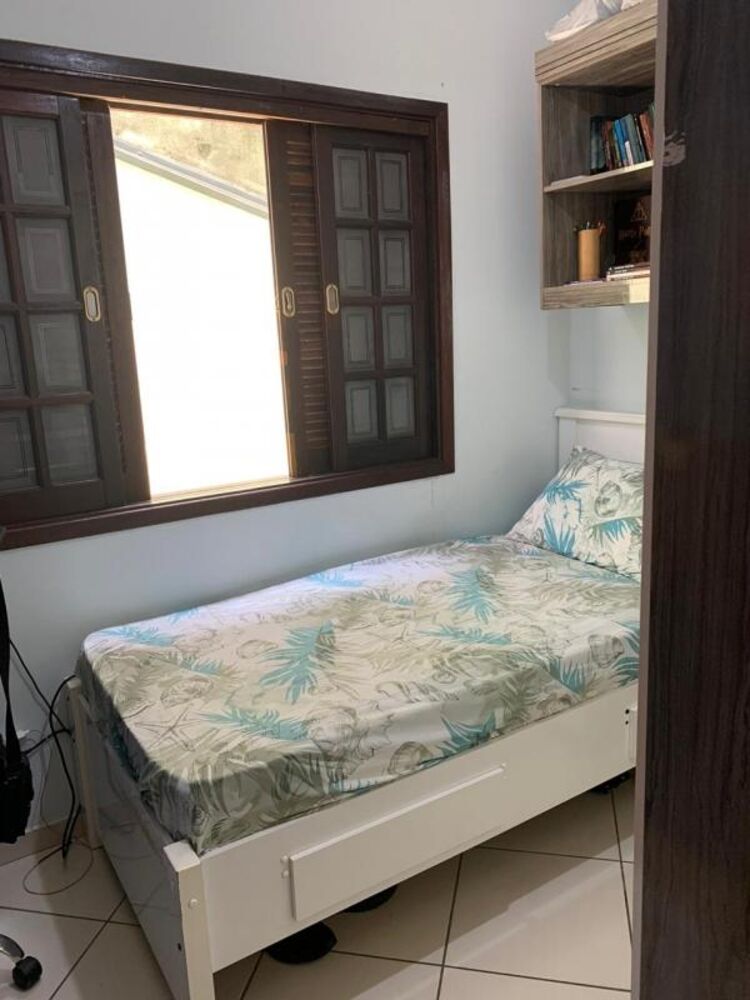 Casa à venda com 3 quartos, 110m² - Foto 1