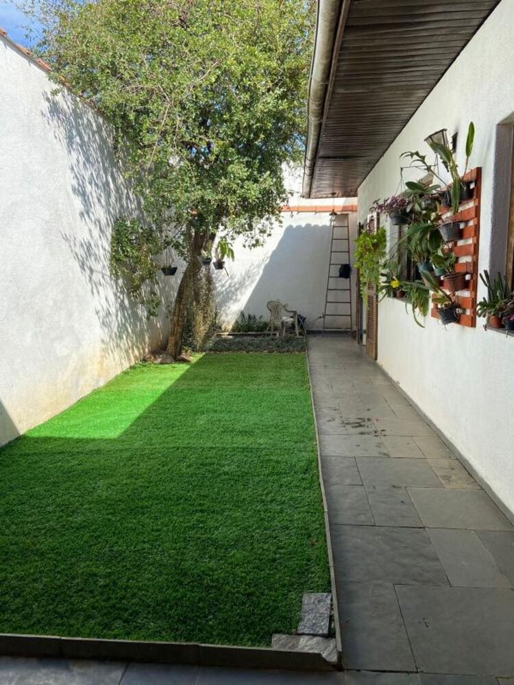 Casa, 4 quartos, 190 m² - Foto 1