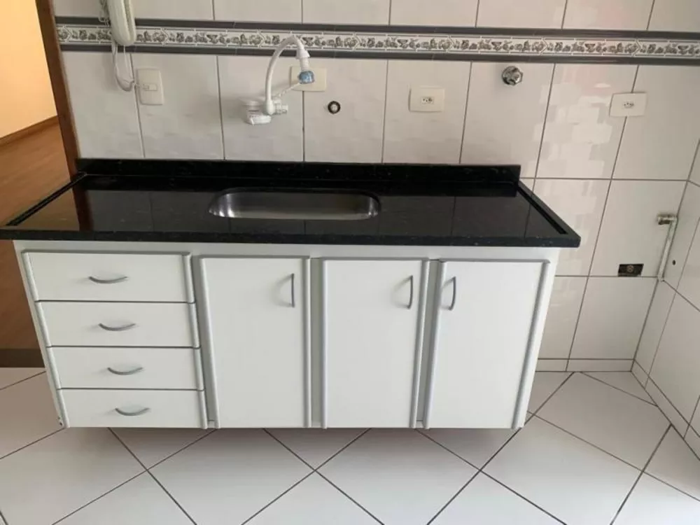 Apartamento à venda com 3 quartos, 74m² - Foto 3