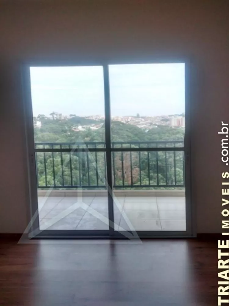 Apartamento à venda com 3 quartos, 74m² - Foto 2