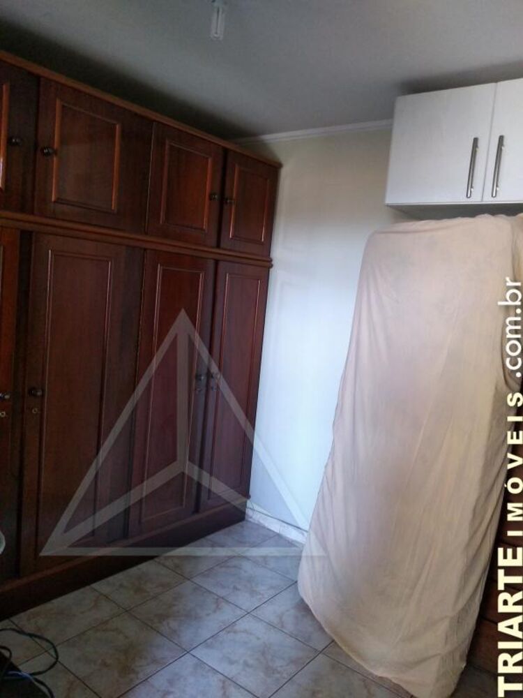 Casa à venda com 3 quartos, 240m² - Foto 3