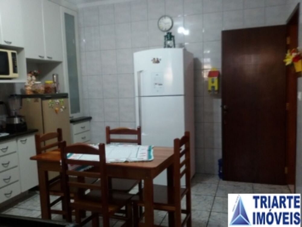 Casa, 3 quartos, 279 m² - Foto 1