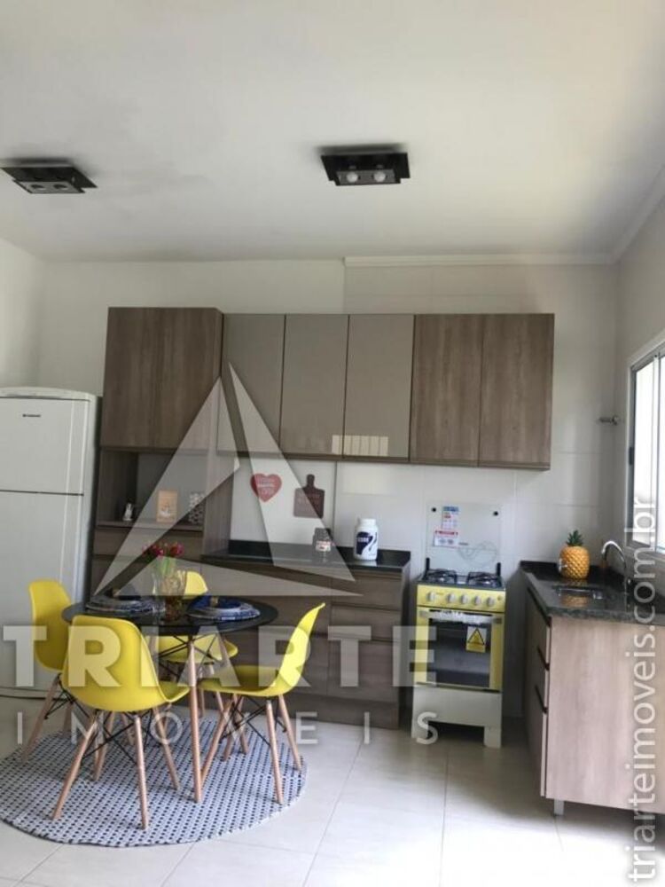 Sobrado à venda com 4 quartos, 197m² - Foto 2