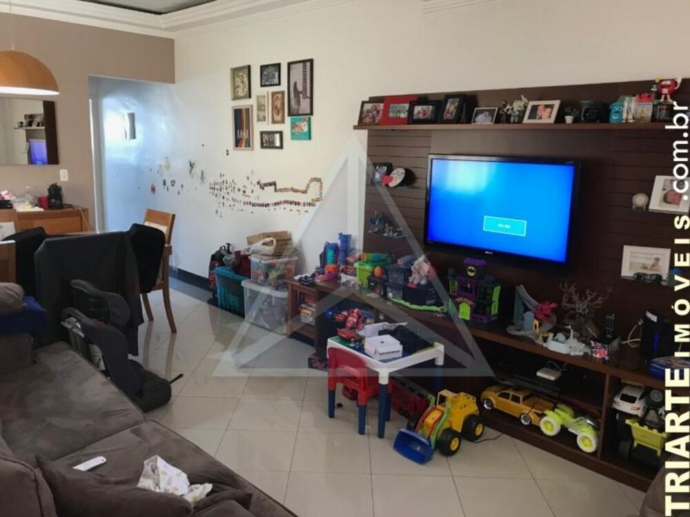 Sobrado à venda com 3 quartos, 204m² - Foto 1