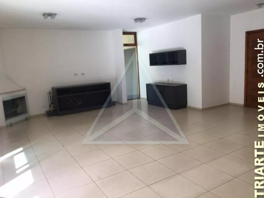 Sobrado à venda com 3 quartos, 470m² - Foto 2