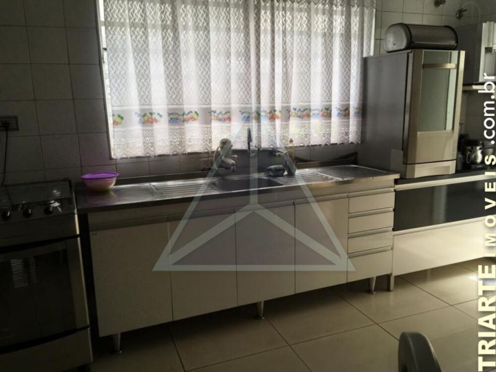 Sobrado, 3 quartos, 180 m² - Foto 1