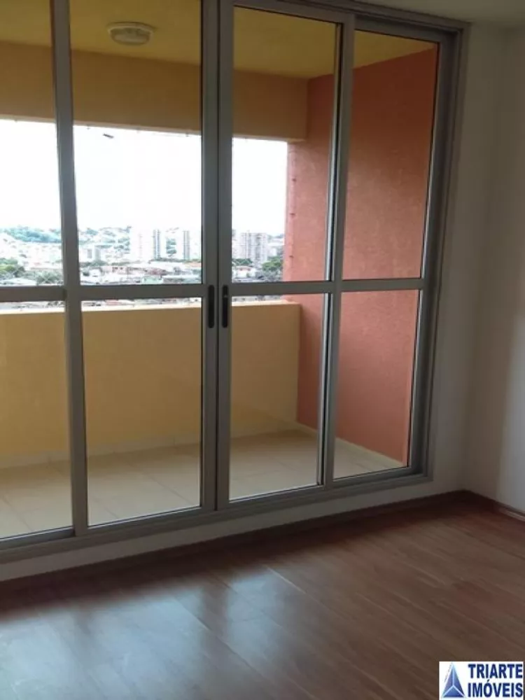 Apartamento para alugar com 3 quartos, 80m² - Foto 3