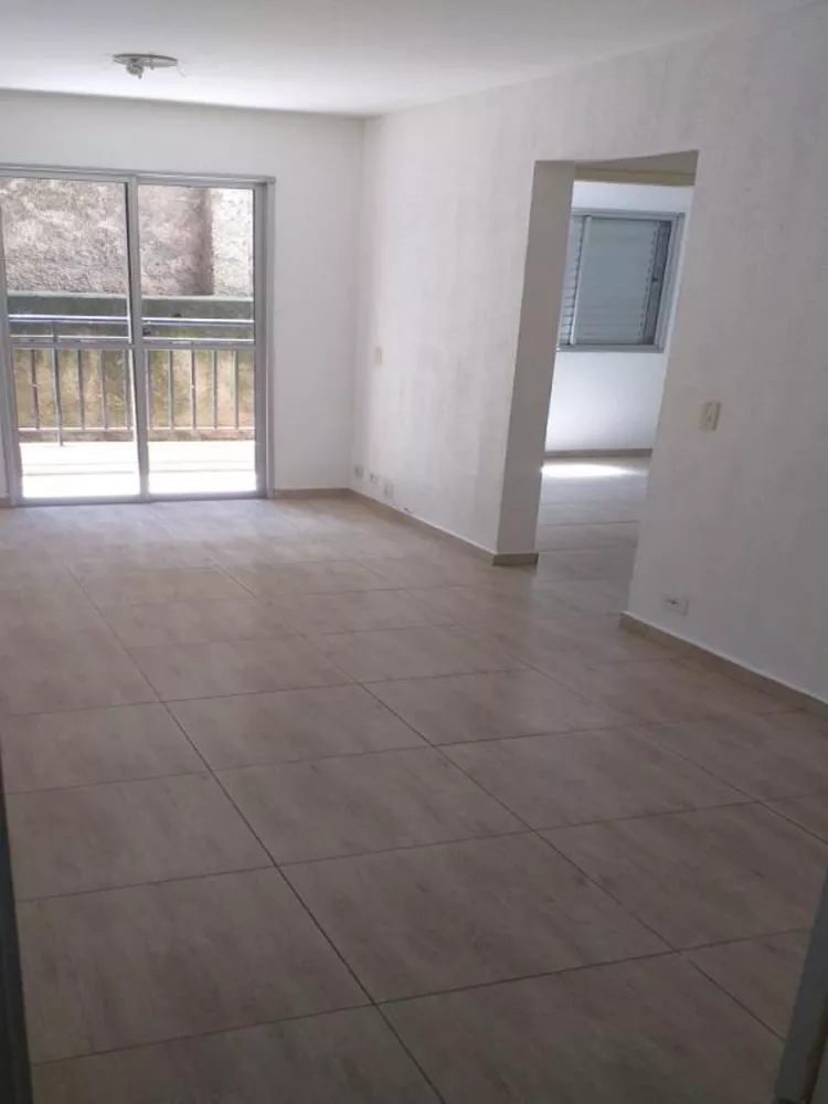 Apartamento à venda com 2 quartos, 44m² - Foto 2