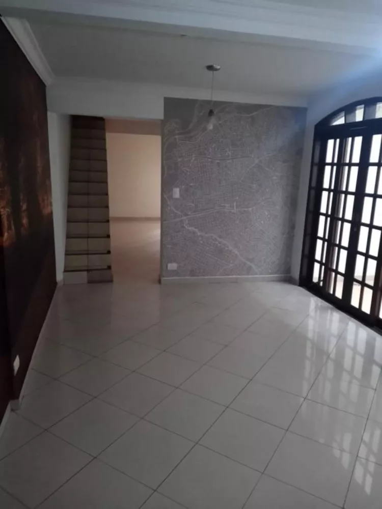 Chácara à venda com 5 quartos, 1450m² - Foto 3