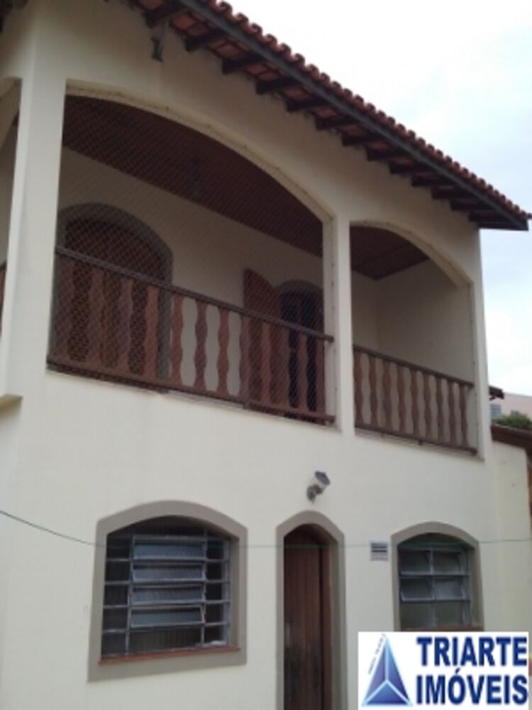Sobrado, 3 quartos, 306 m² - Foto 1