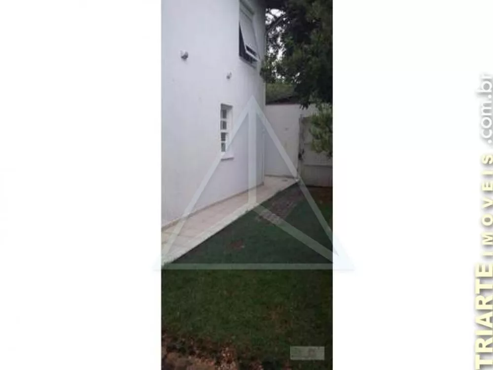 Casa à venda com 3 quartos, 250m² - Foto 2