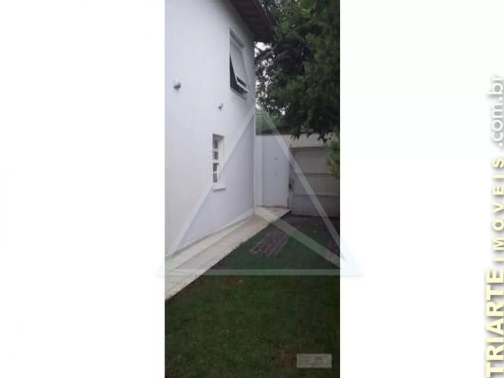 Casa à venda com 3 quartos, 250m² - Foto 4