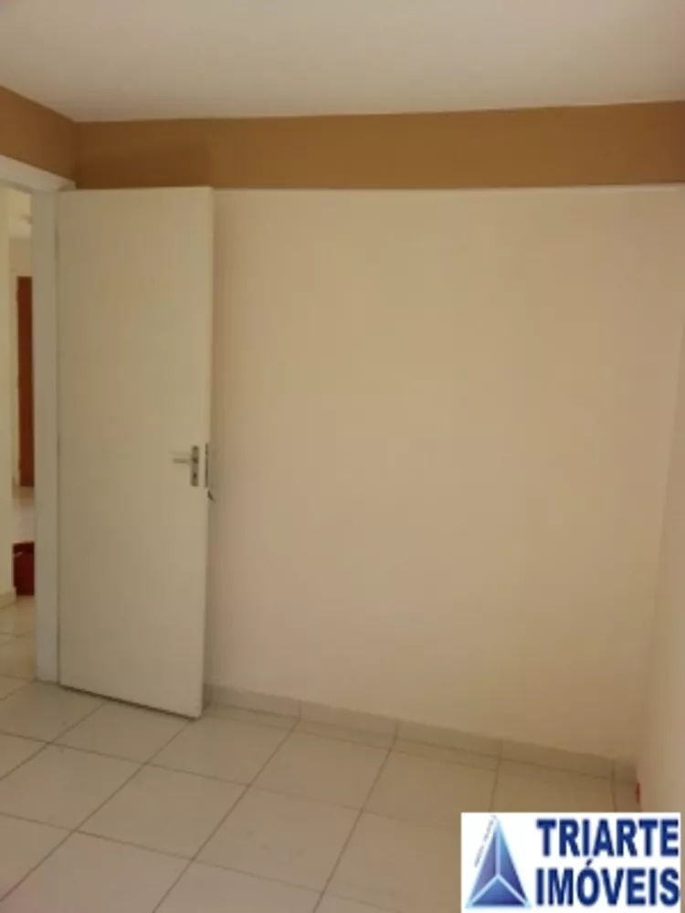 Apartamento para alugar com 2 quartos, 49m² - Foto 4