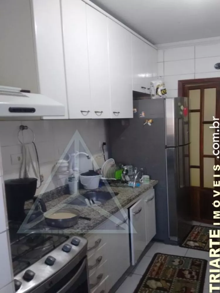 Apartamento à venda com 3 quartos, 83m² - Foto 2