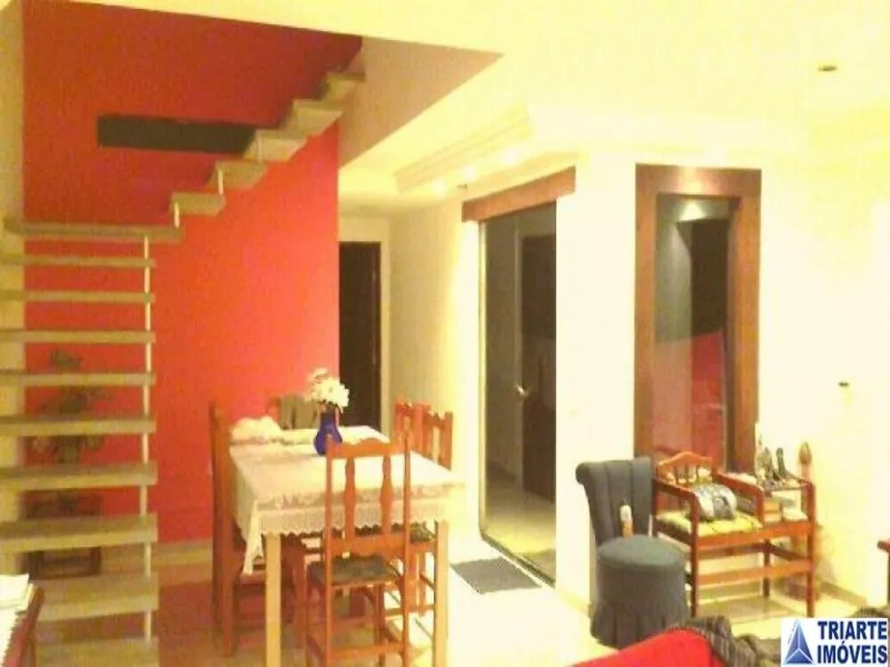 Sobrado à venda com 4 quartos, 250m² - Foto 2