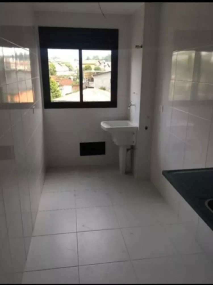 Apartamento à venda com 2 quartos, 75m² - Foto 2