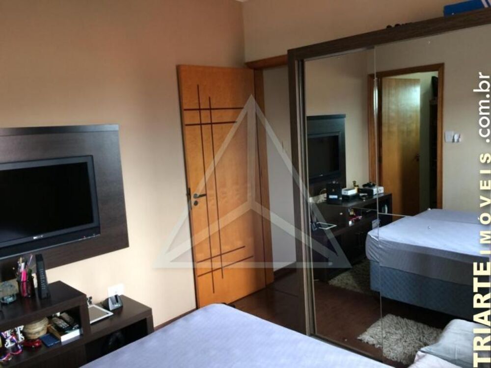 Sobrado, 3 quartos, 219 m² - Foto 4