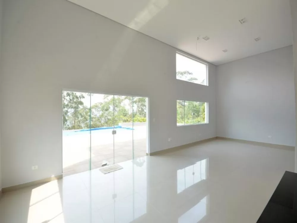 Sobrado à venda com 5 quartos, 340m² - Foto 1