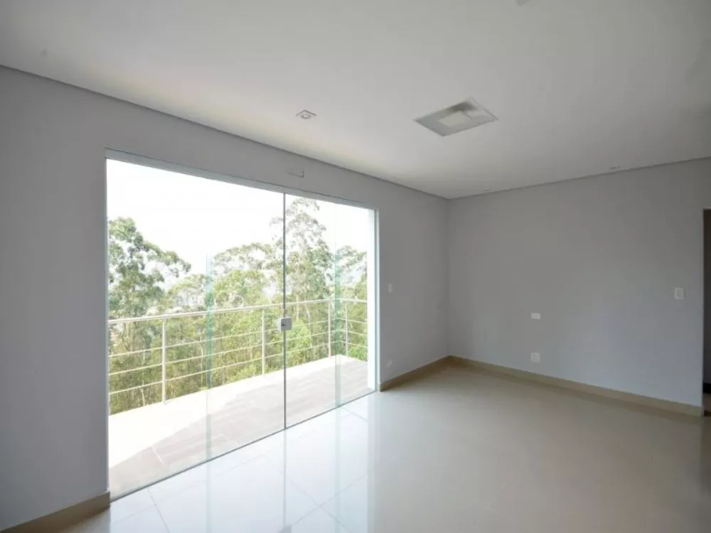 Sobrado à venda com 5 quartos, 340m² - Foto 3