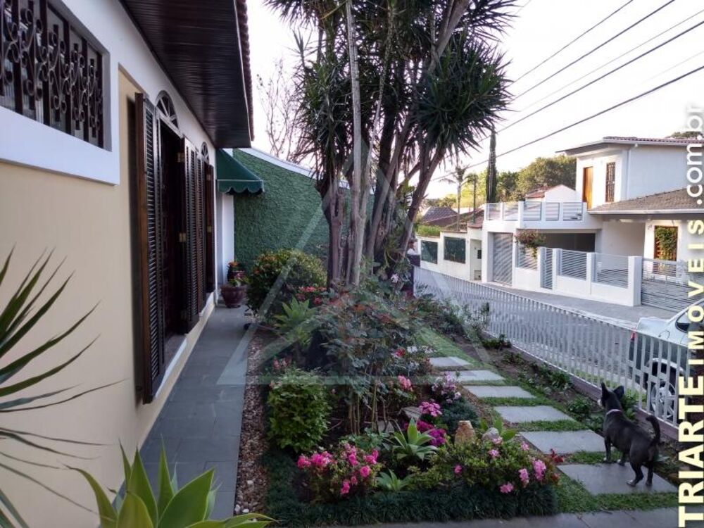 Casa, 4 quartos, 167 m² - Foto 1