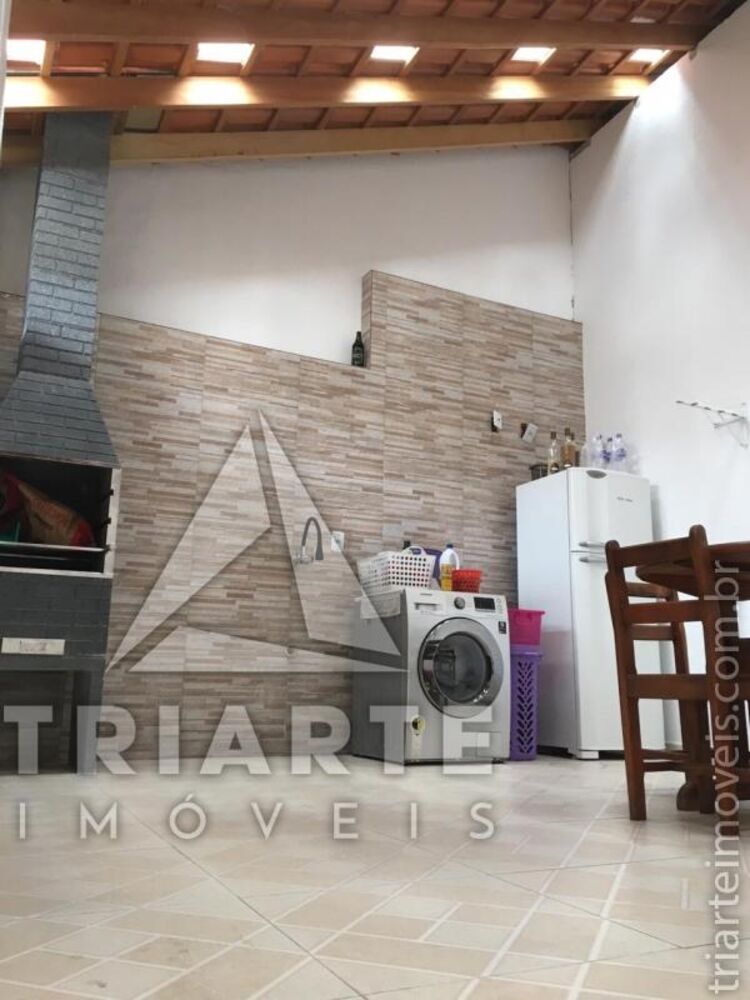 Casa à venda com 2 quartos, 63m² - Foto 8