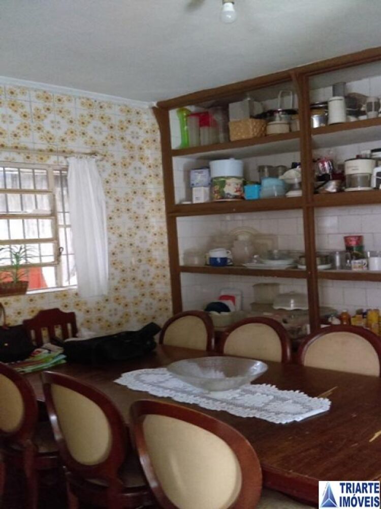 Casa para alugar com 2 quartos, 117m² - Foto 1