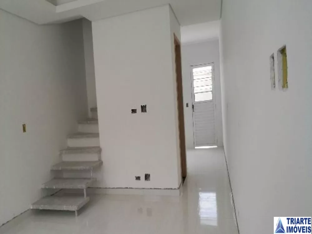 Sobrado à venda com 2 quartos, 60m² - Foto 4