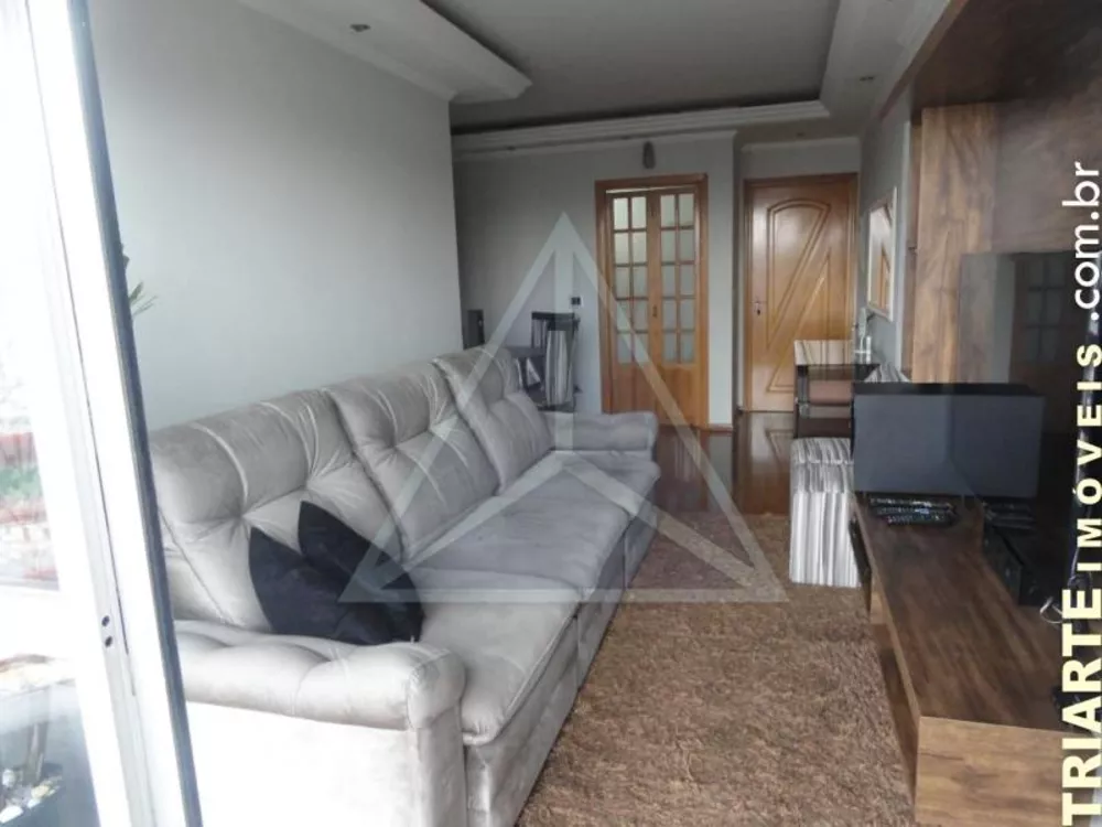 Apartamento à venda com 3 quartos, 70m² - Foto 2