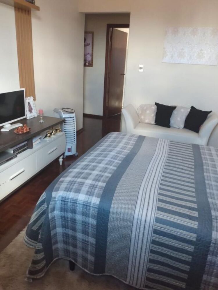 Sobrado, 4 quartos, 213 m² - Foto 1