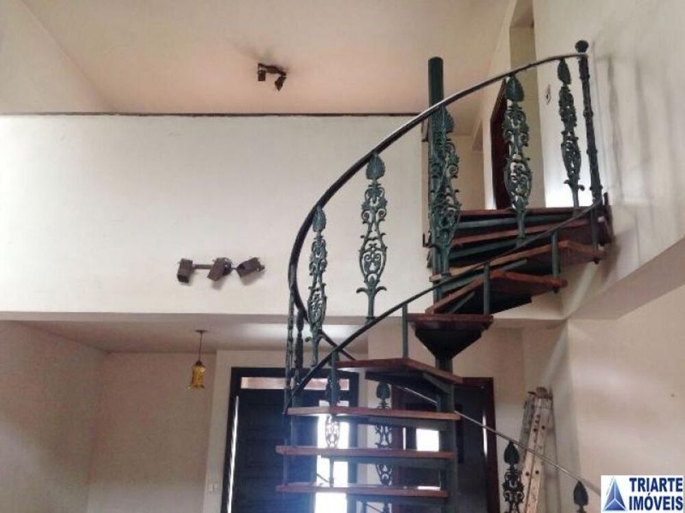Sobrado à venda com 2 quartos, 198m² - Foto 3