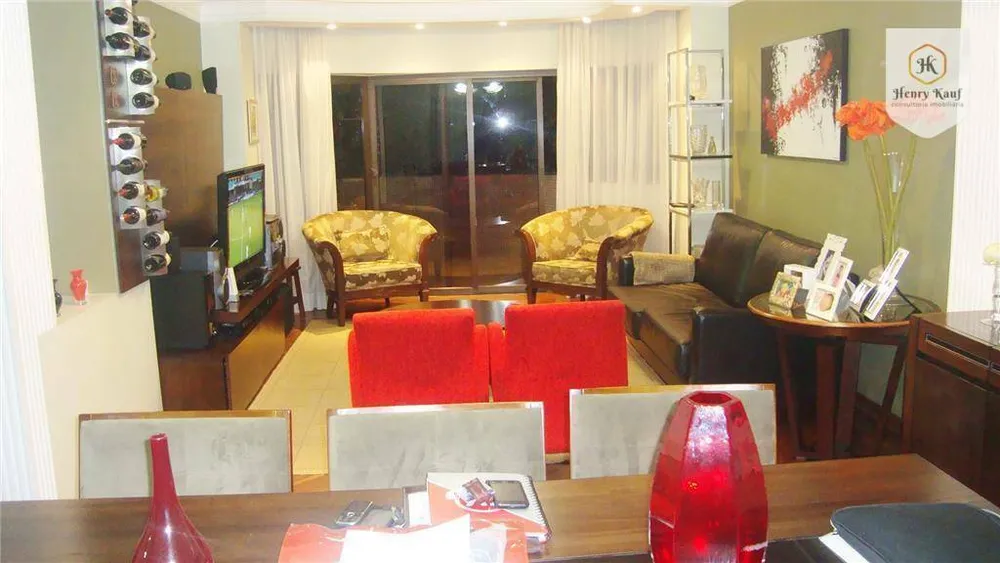 Apartamento, 3 quartos, 146 m² - Foto 1