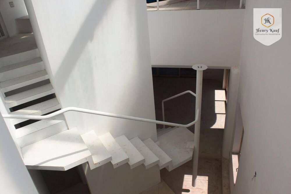 Cobertura à venda com 3 quartos, 642m² - Foto 1
