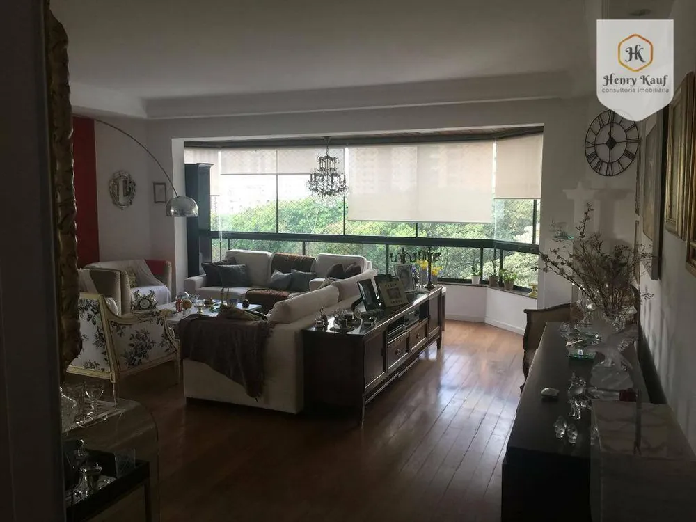 Apartamento, 4 quartos, 220 m² - Foto 1