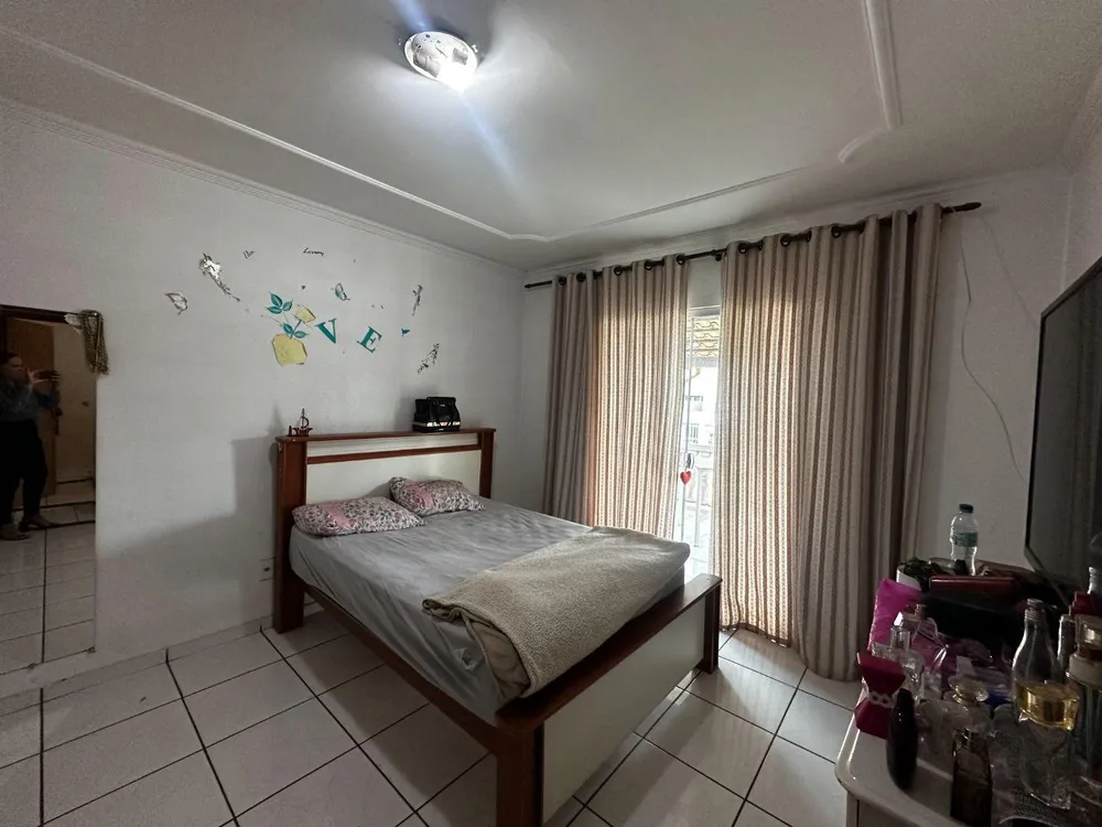 Casa, 3 quartos, 250 m² - Foto 4