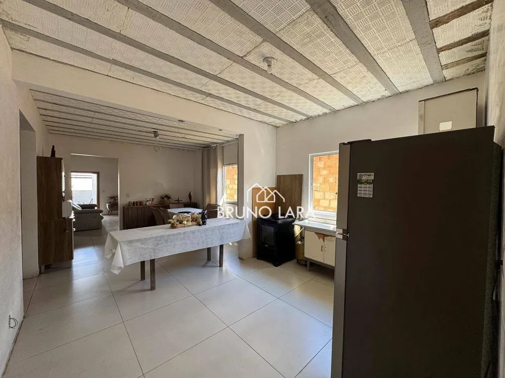 Casa, 3 quartos, 216 m² - Foto 1