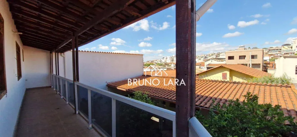 Casa, 5 quartos, 300 m² - Foto 1