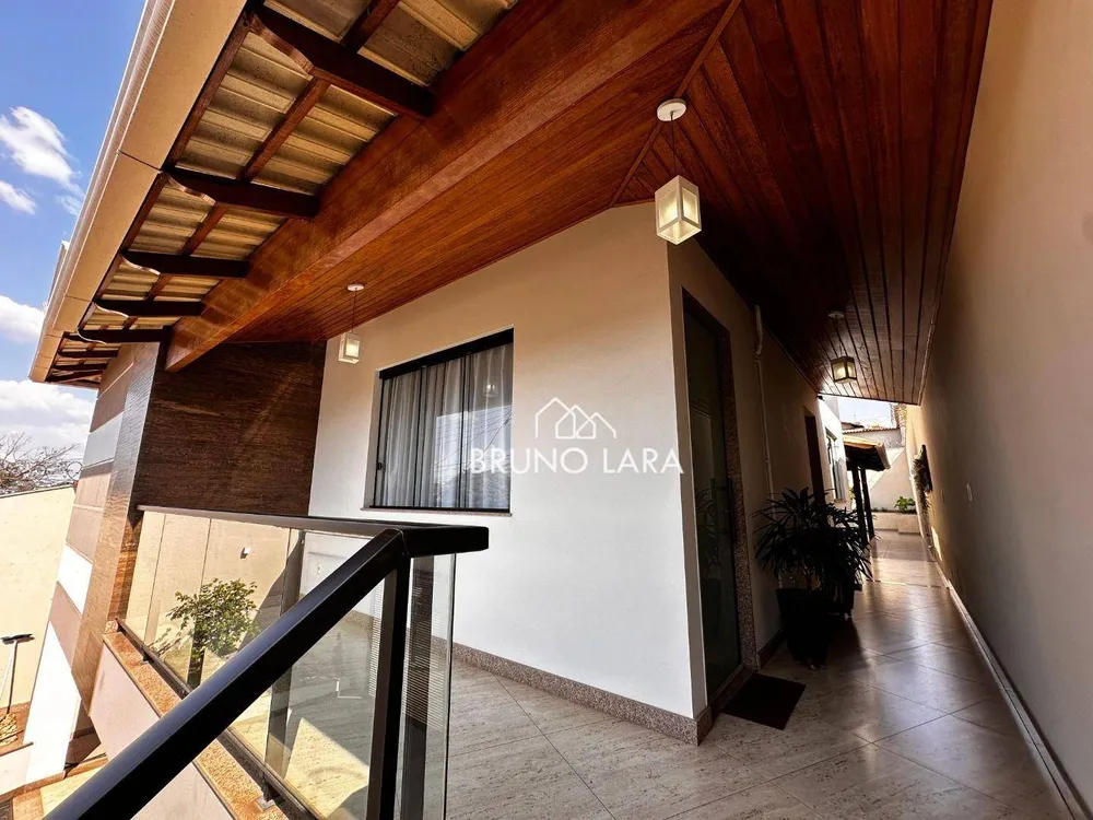 Casa, 4 quartos, 273 m² - Foto 1