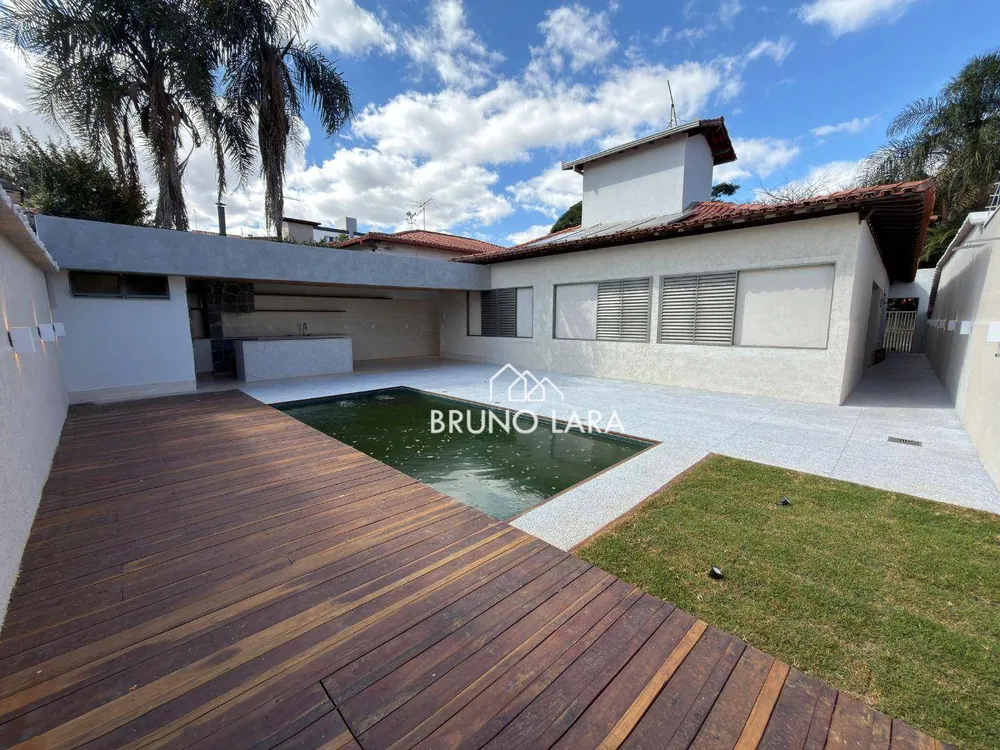 Casa, 4 quartos, 245 m² - Foto 1