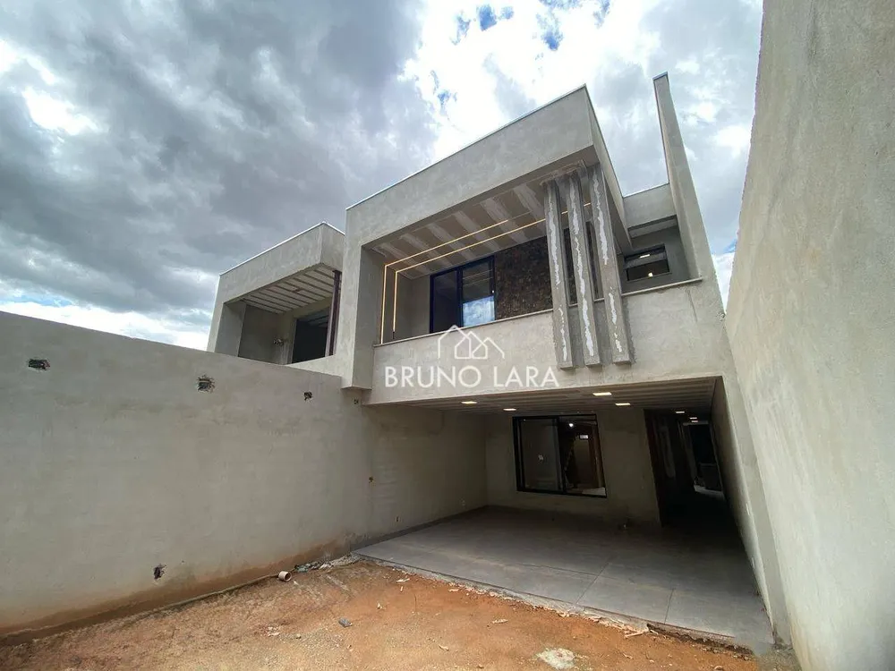 Casa, 3 quartos, 196 m² - Foto 2